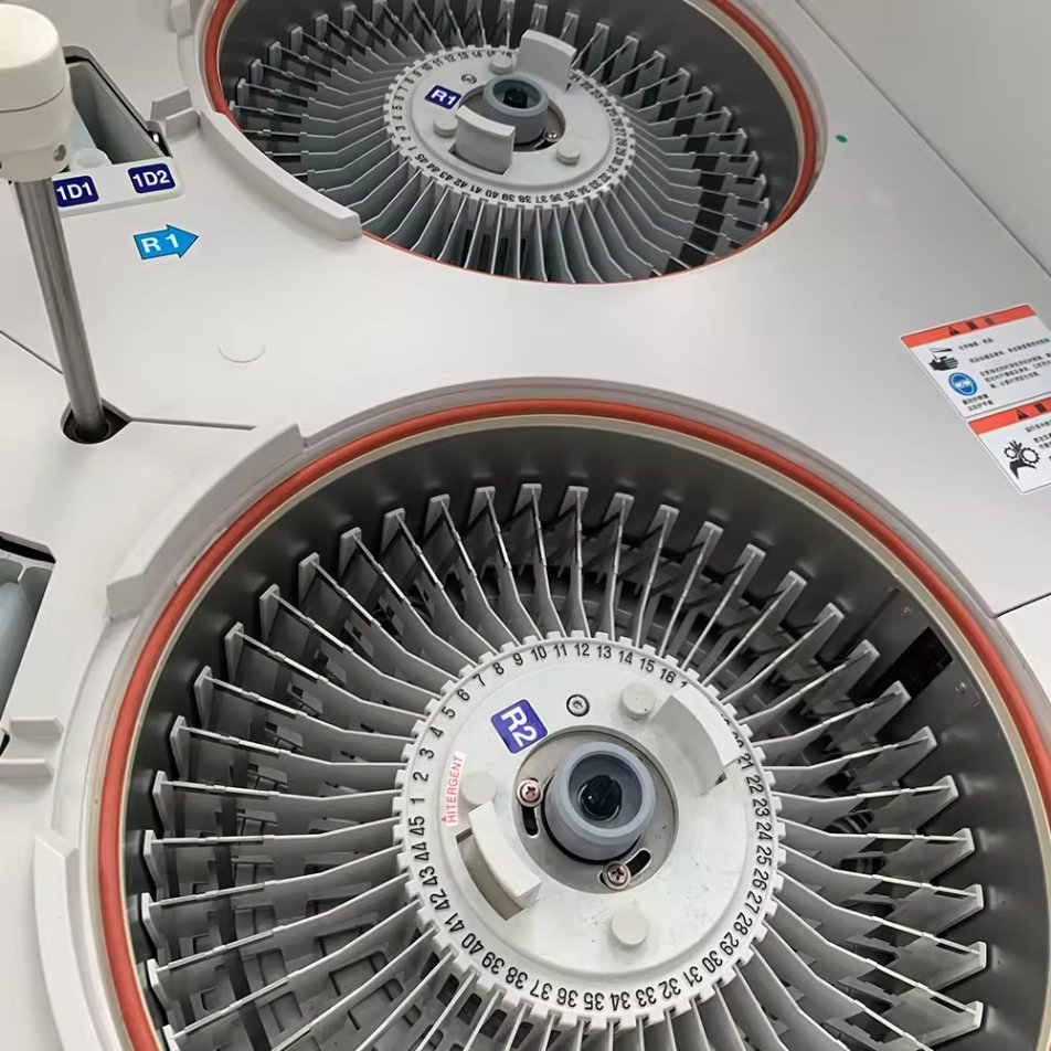 Advanced Hitachi 7180 Chemistry Analyzer for Clinical Laboratories