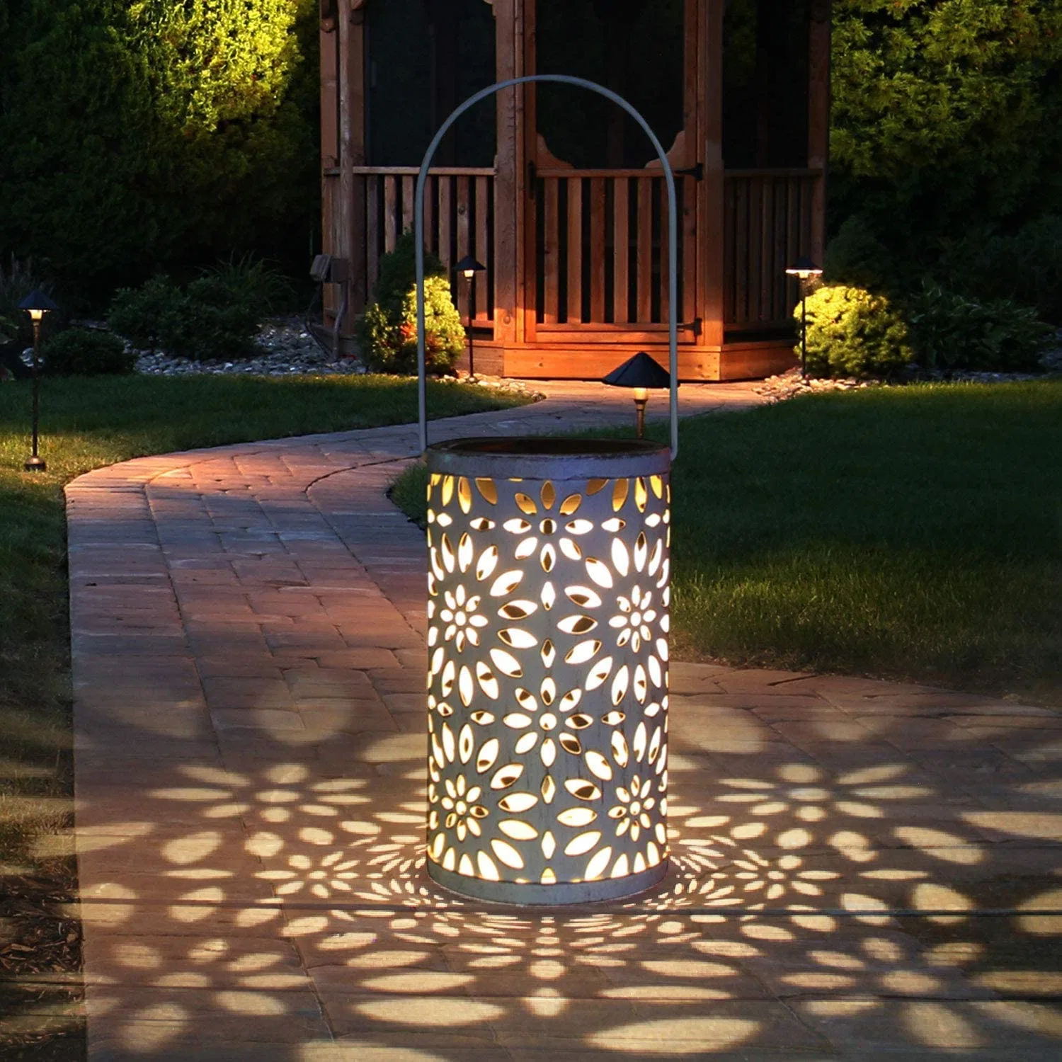 Lámpara LED solar colgante de diseño decorativo en estilo marroquí, luces paisajísticas para jardín, patio, patio trasero, terraza y decoración de mesa al aire libre