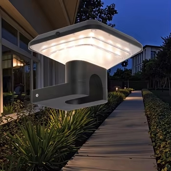 Linterna recargable solar moderna para uso en jardín al aire libre