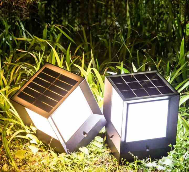 Luz decorativa de pilar de puerta de cerca al aire libre cuadrada de aluminio LED solar impermeable IP65