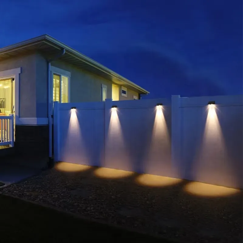 Luz de Pared Exterior LED Solar de Jardín a Prueba de Agua de Color Blanco Cálido Montada en la Pared IP65