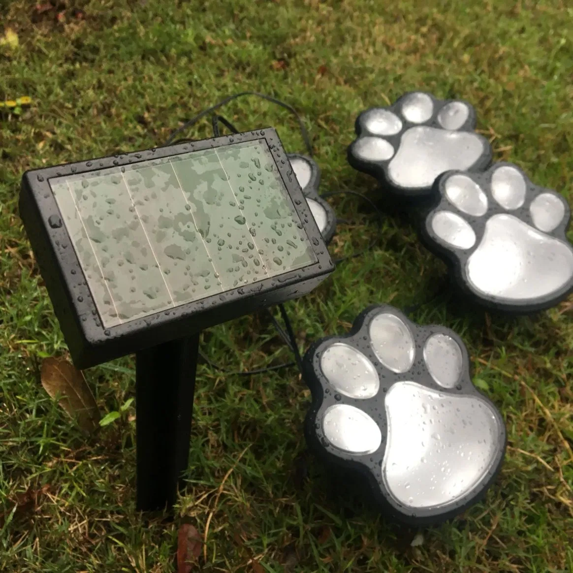 4 Lámparas LED de huellas de patas de gato solar para jardín al aire libre, faroles decorativos LED, iluminación de senderos con huellas