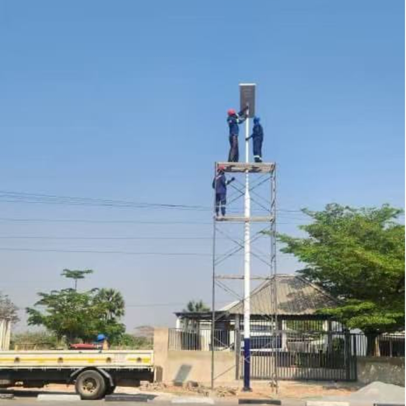 Fábrica Directa ODM Oed Personalizar 60W 70W 80W 90W 100W Luz de Calle Solar LED Integrada a Prueba de Agua Todo en Uno con Sensor de Movimiento Sistema de Panel