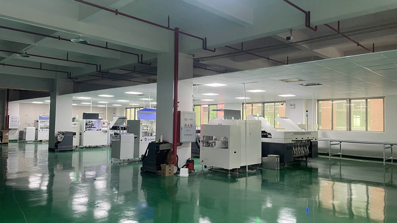 Proceso SMT de montaje superficial en planta Moso Light