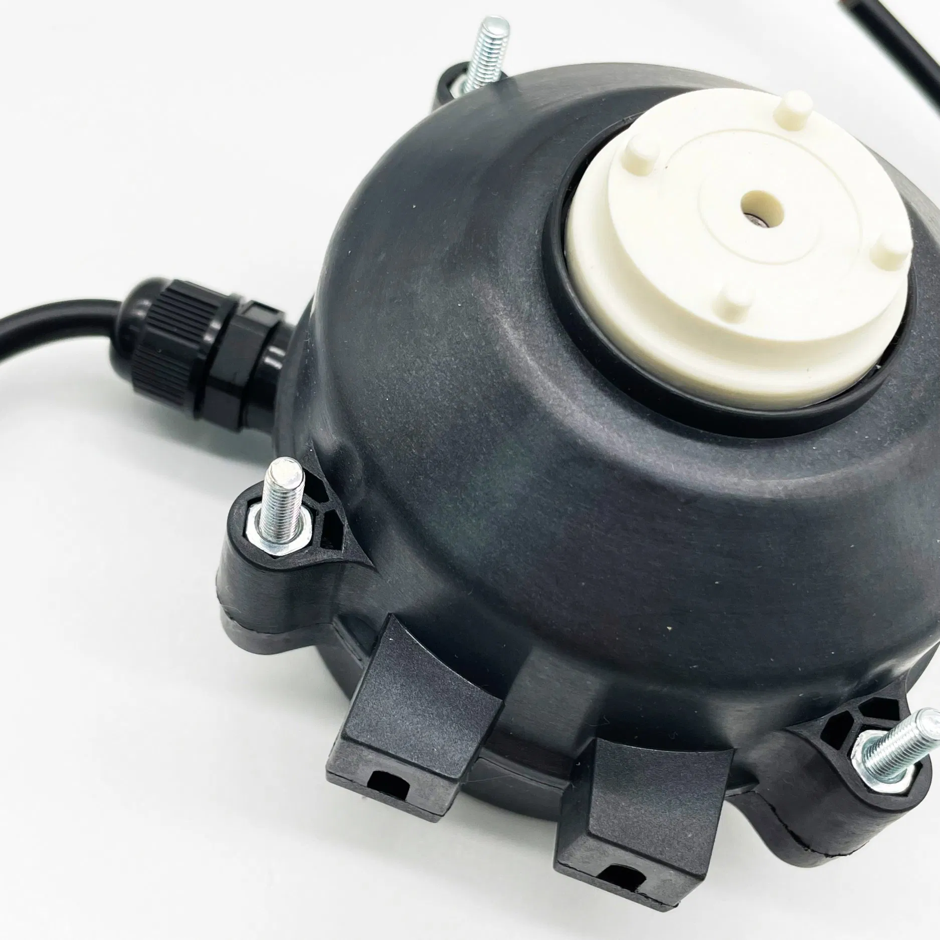 Versatile Brushless Ec Motor AC DC 100-240V 6115 Refrigeration and HVAC Fan Motor Ecm Brushless Motor with Plastic Blade
