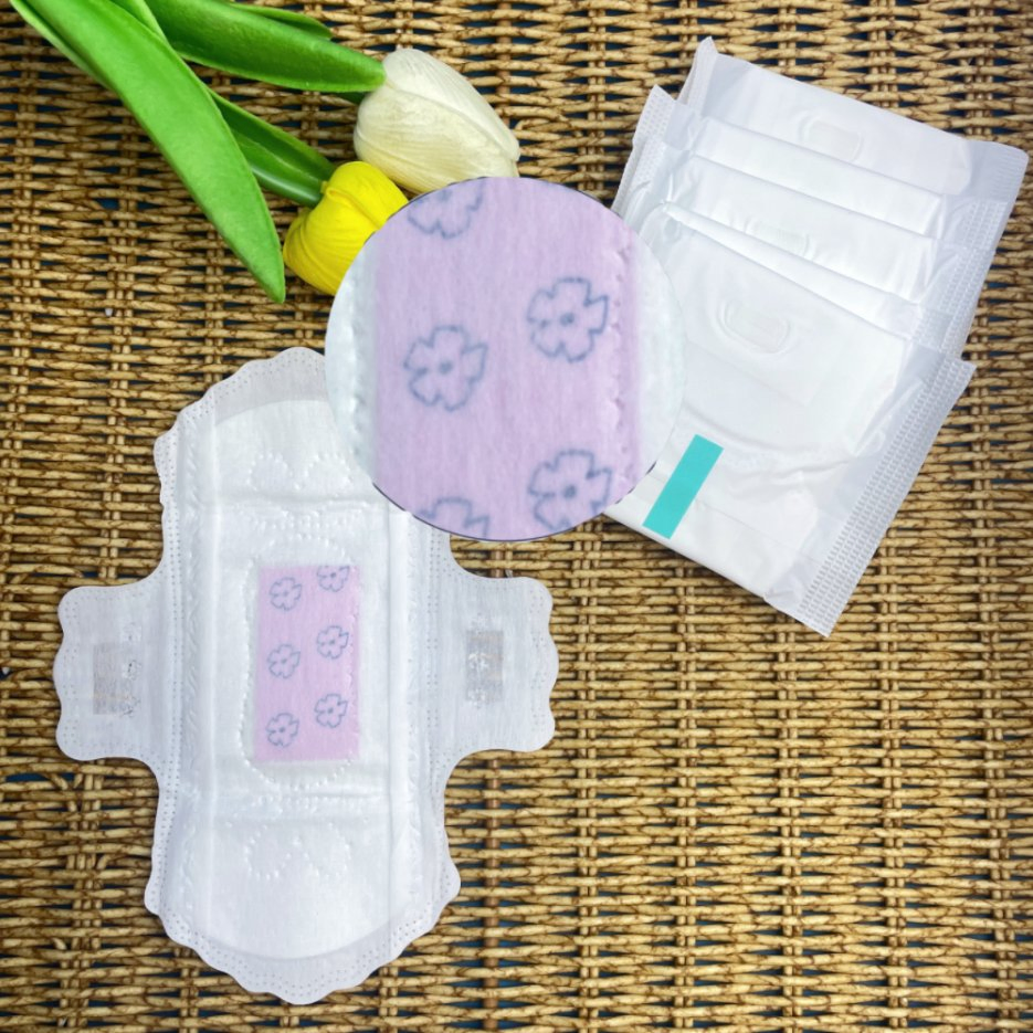 Muestra gratuita de compresa menstrual desechable de algodón orgánico para mujeres