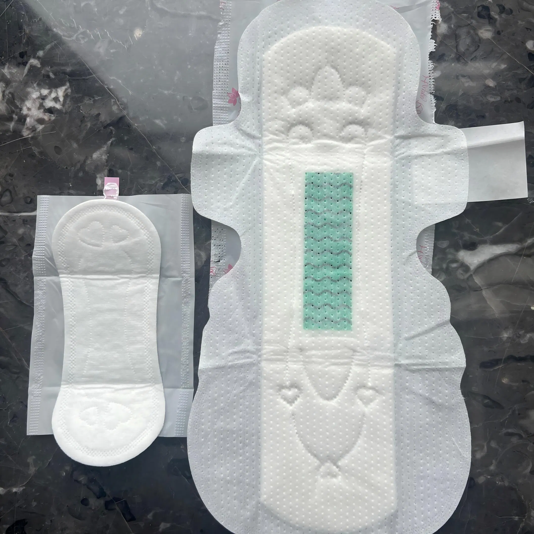 Compresa desechable regular para maternidad en forma recta 320mm compresa sanitaria para mujeres