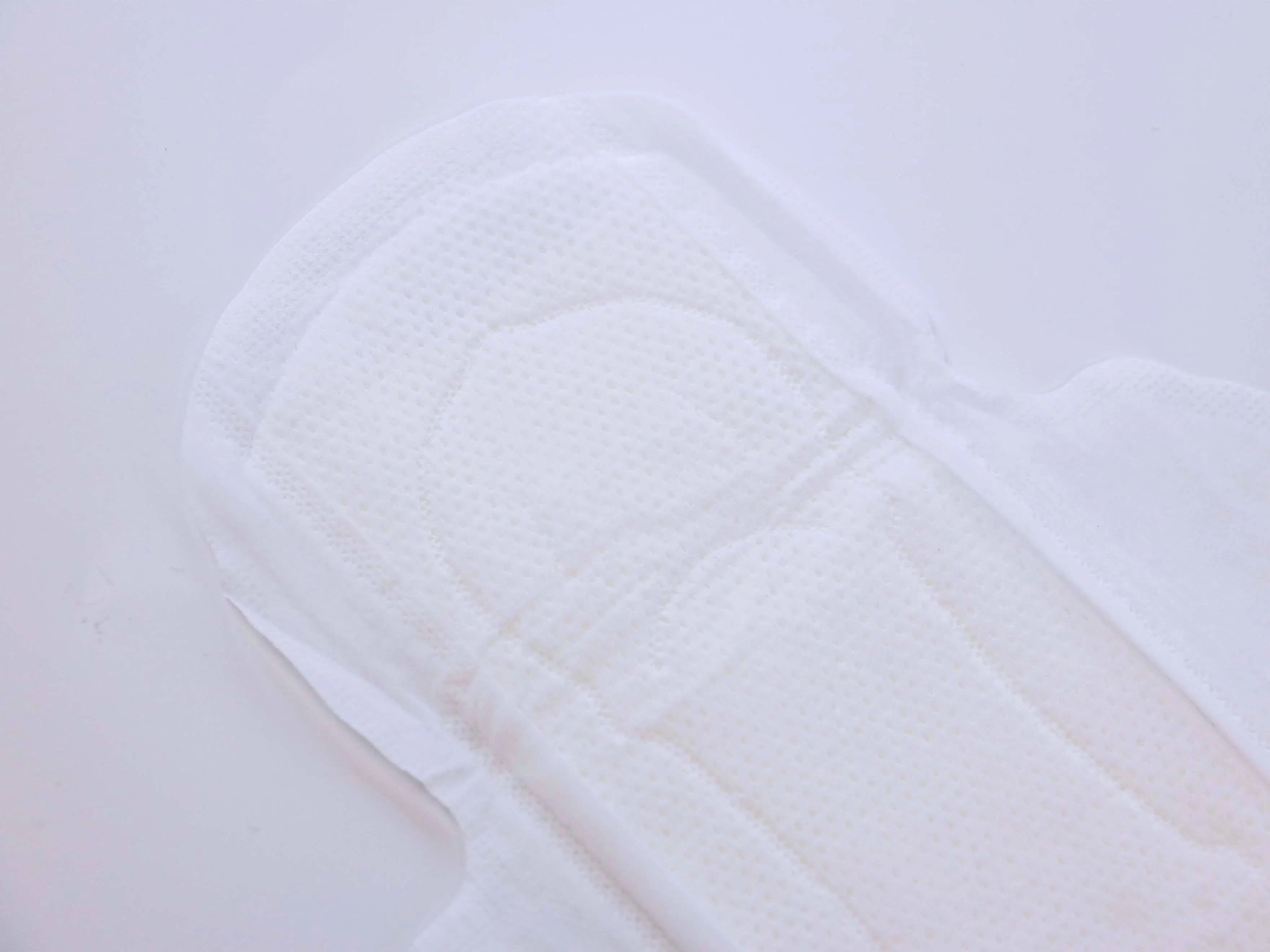 Compresas menstruales de algodón orgánico ultra suave con alas para comodidad durante todo el día