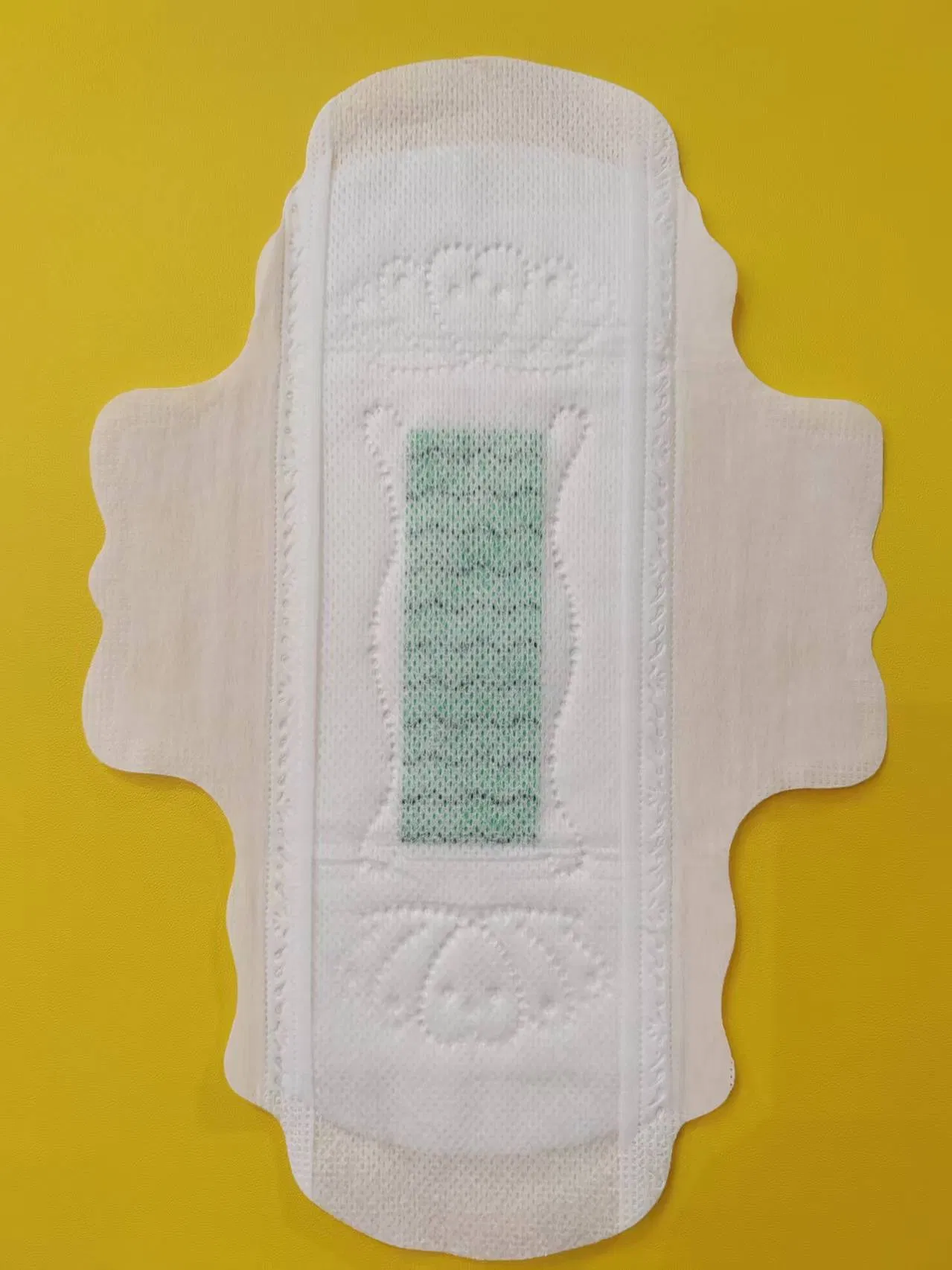 Muestras gratuitas de almohadillas sanitarias de superficie de algodón suaves para mujeres, toallas sanitarias al por mayor fábrica de China OEM toallas sanitarias orgánicas anti-bacterianas almohadilla seca suave