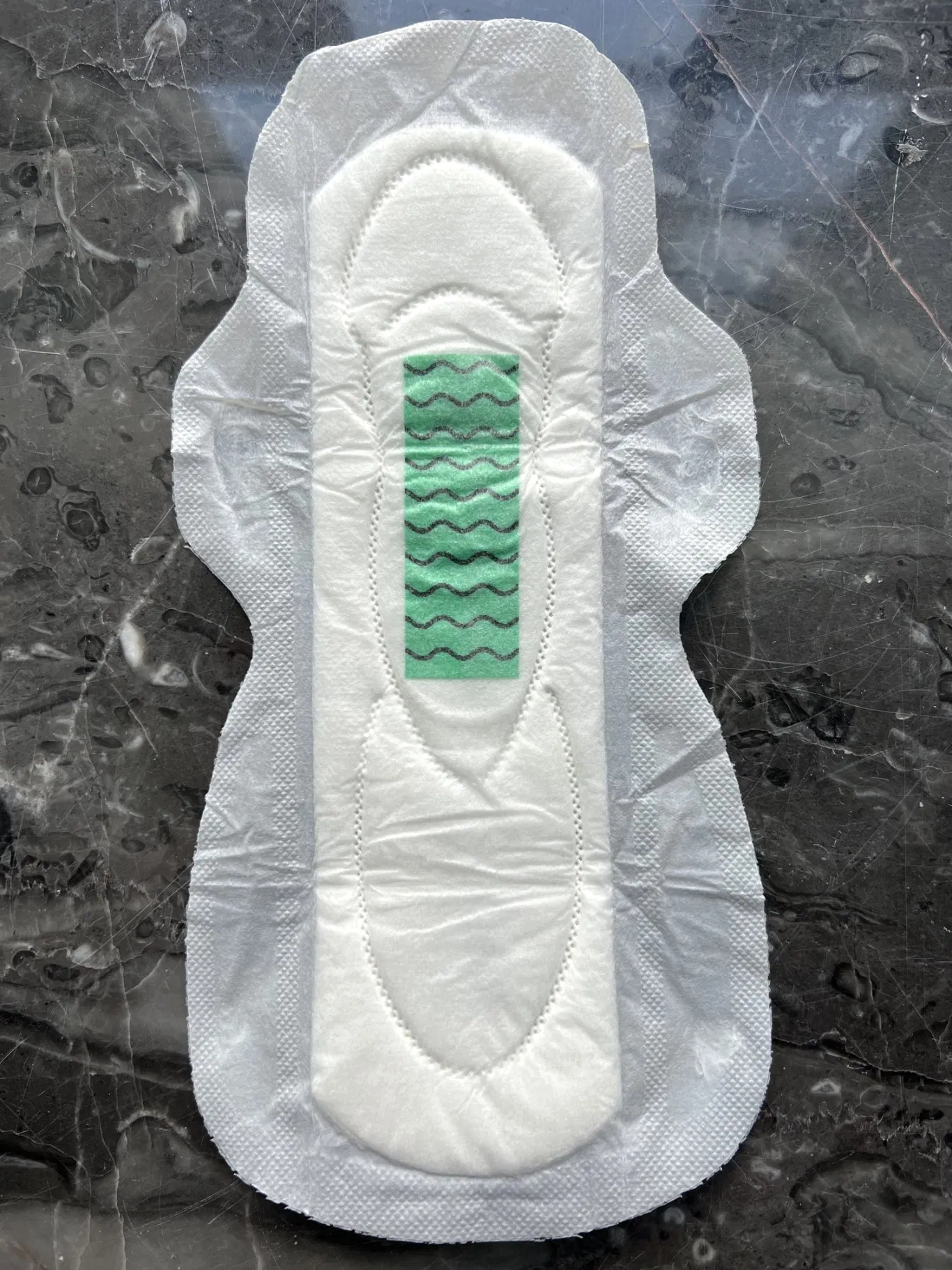 Empaques personalizados de OEM, almohadillas sanitarias super absorbentes para la noche