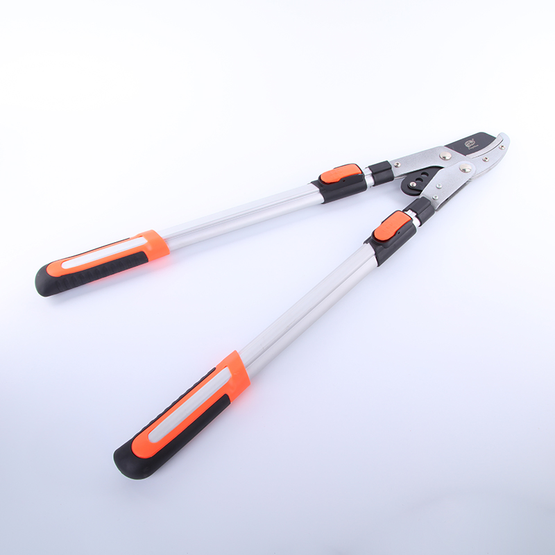 Bypass Lopper for Precise Garden Pruning
