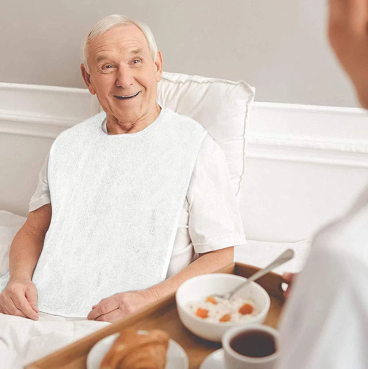 Elderly Saliva Pouches, Adult Bibs, Ultra-Fine Fiber Solid Color Auxiliary Food Tools, Adult Aprons