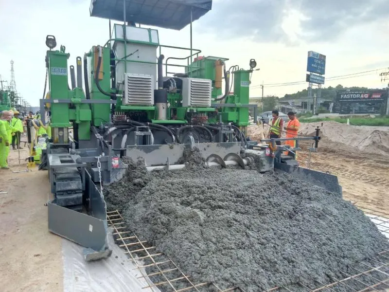SMC6500 Concrete Slipform Paver
