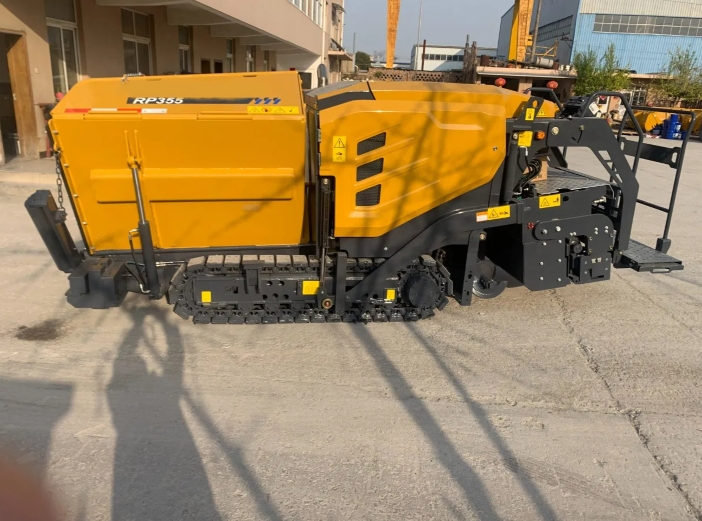 Small Asphalt Paver RP355 3.5m 4m Paving Width Mini Asphalt Concrete Paver