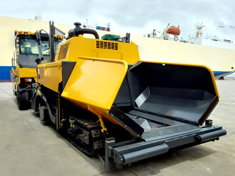 China Hot Selling Small 4500mm Paving Width Asphalt Concrete Paver RP452L