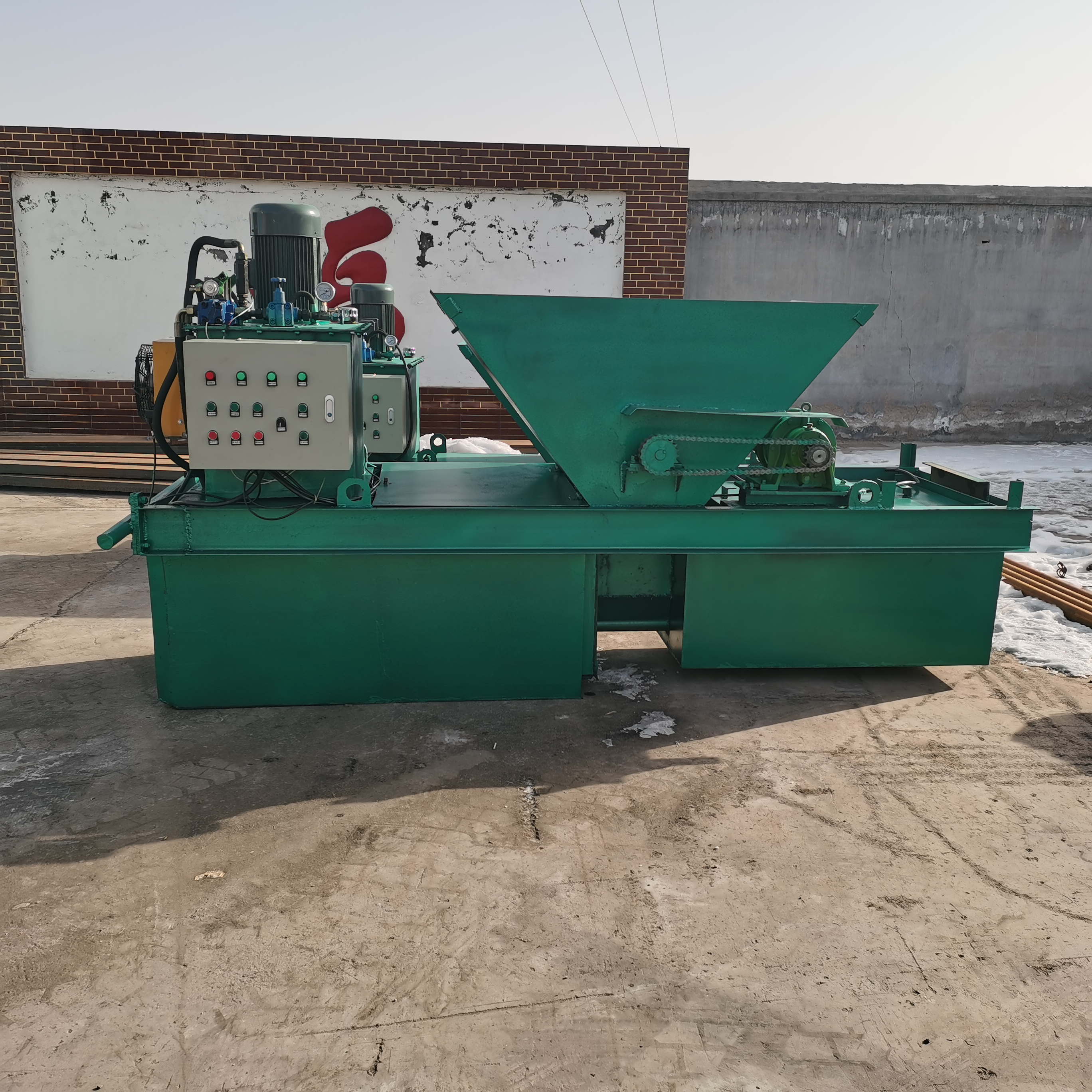 Automatic Canal Ditch Forming Machine-Slipform Concrete Ditch Maker for Roadside Drainage&amp;Farm Irrigation