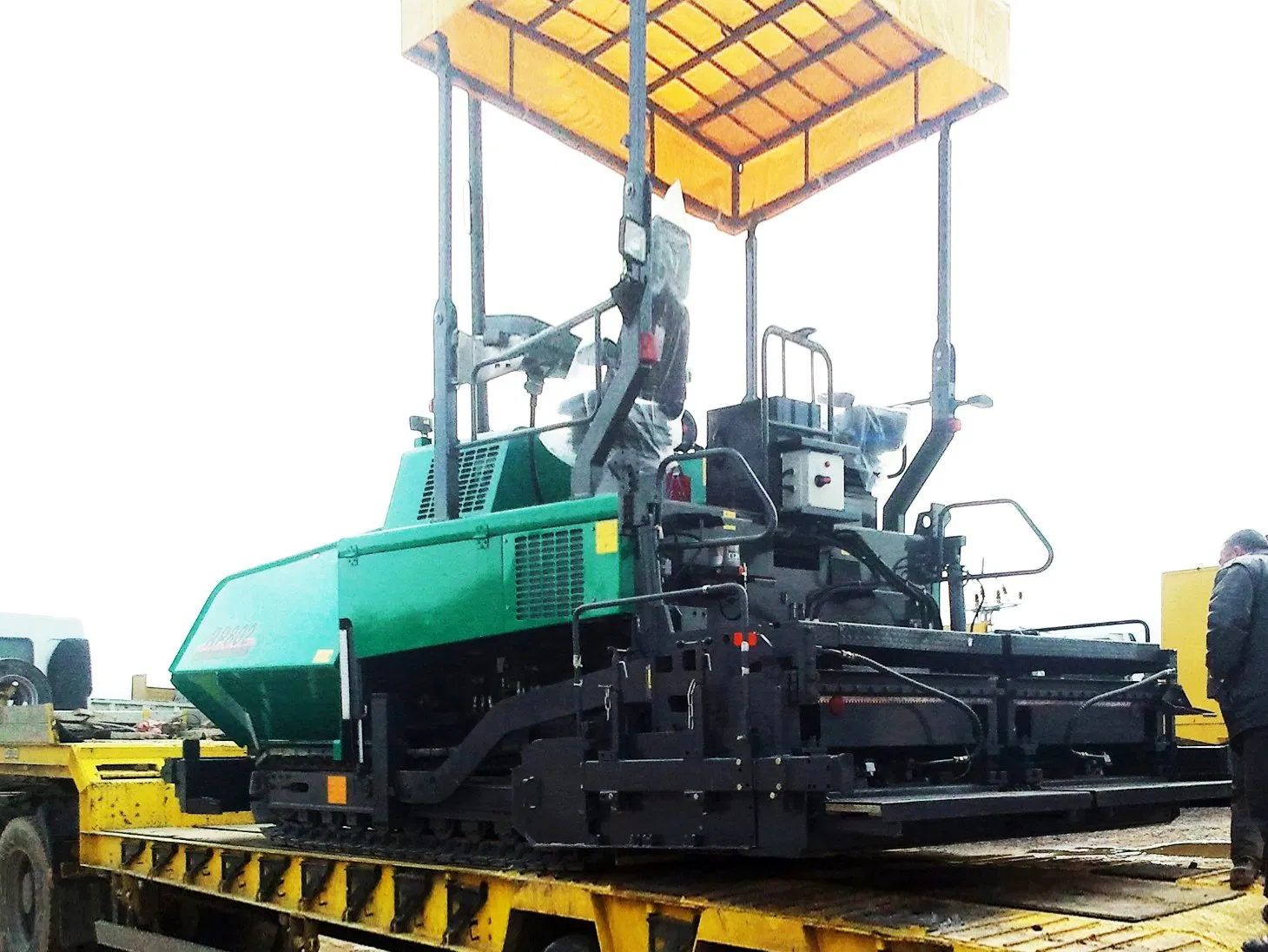 Small RP802 Asphalt Concrete Paver with 600m3/H Pave Width 6-9m