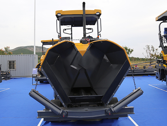 4.5m Asphalt Concrete Paver RP453L Hydraulic-Driven Small Wheeled Paver