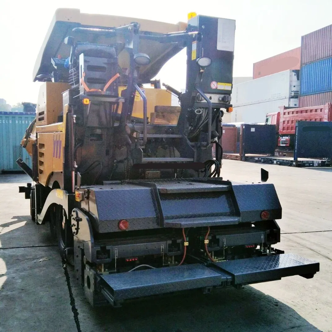 Road Paving Machinery 4.5m RP405 RP405IV Small Bituminous Paver Asphalt Paver with 350t/H Theoretical Productivity