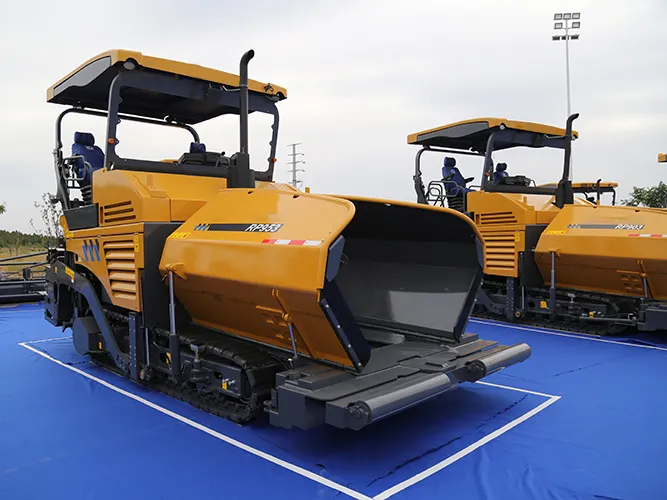 Asphalt Concrete Paver RP452L Work View 3
