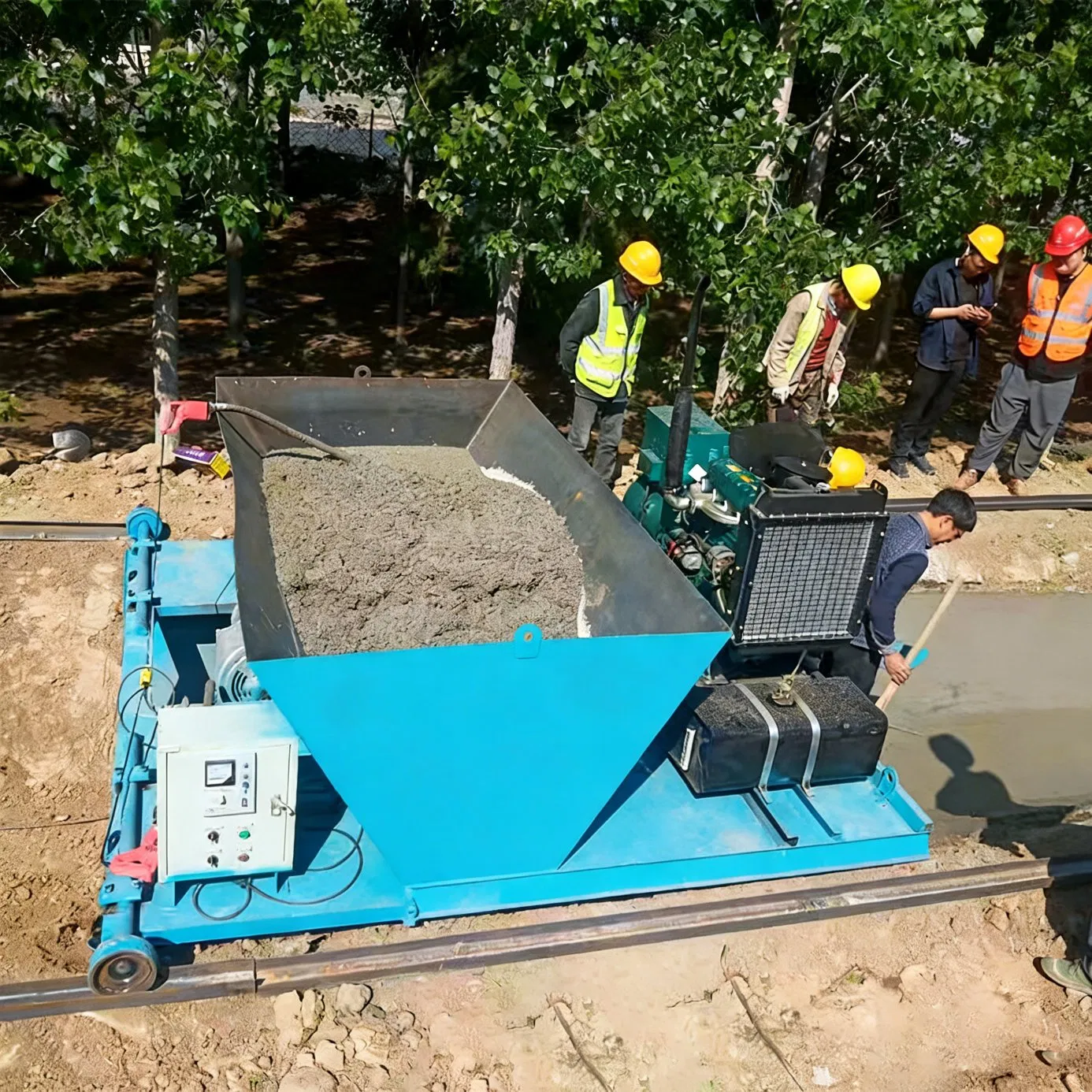 Towed Canal Forming Machine Self-Propelled Canal Lining Machine Wire Rope-Towed Canal Machine