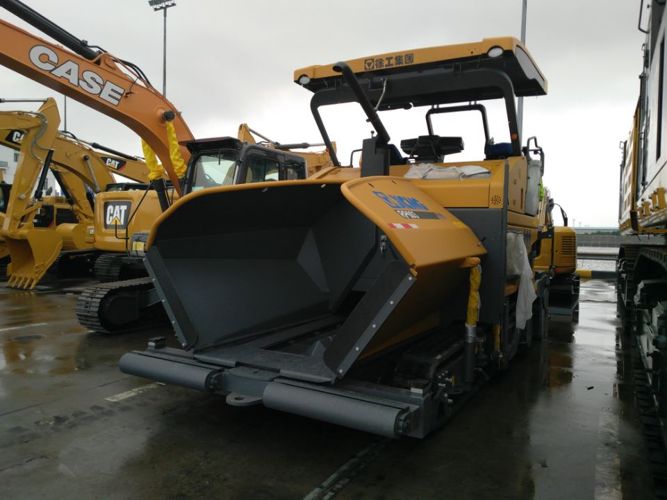 RP603 6m Asphalt Road Paver Machine Small Paver Price