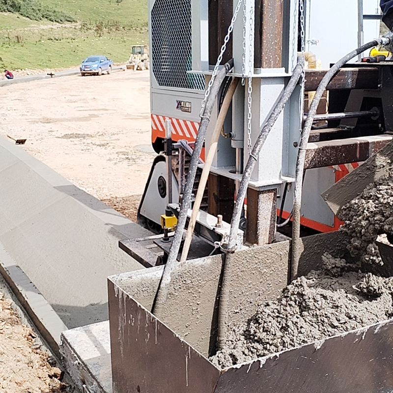 New Slipform Curb and Drainage Ditch Forming Machine