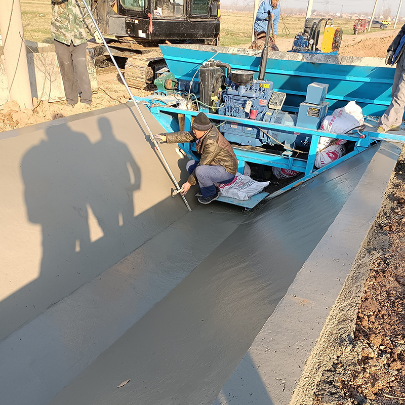 Self-Propelled U-Shaped Concrete Channel Lining Machine Water Conservancy Ditch Forming Machine