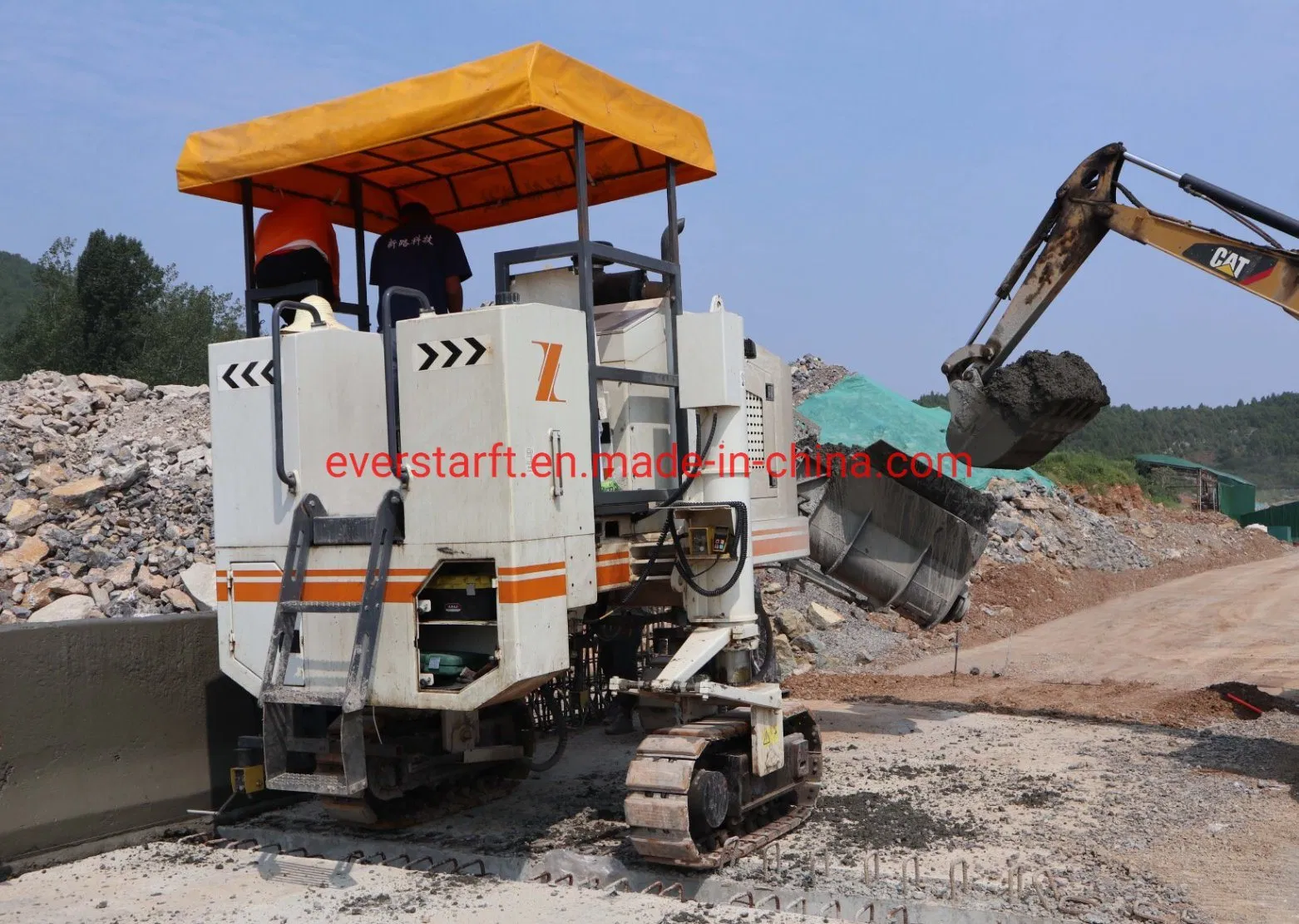 Automatic Concrete Curb Slipform Paver Nc1300 for Road Kerb and Gutter