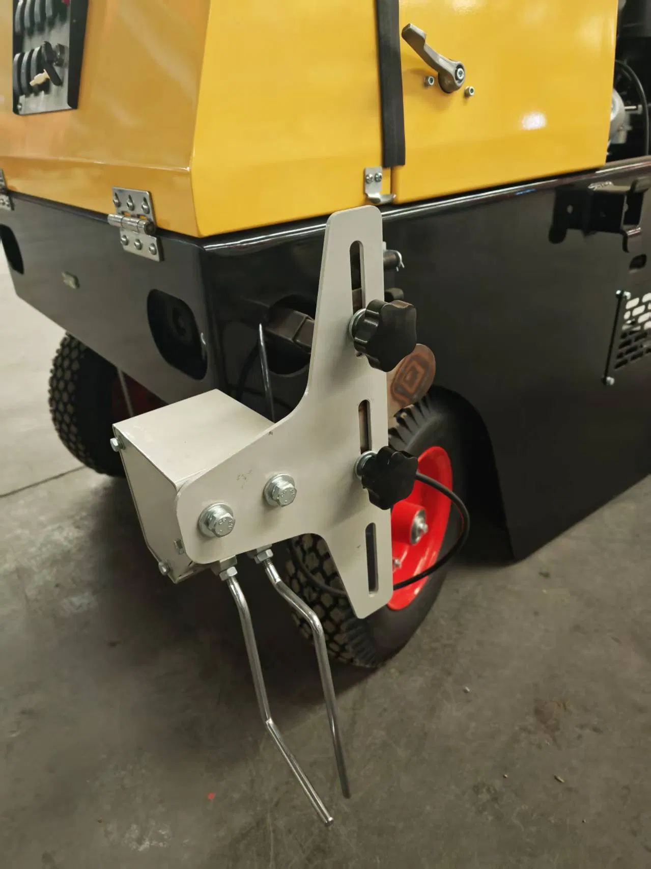 Self-Propelled High-Precision Hydraulic Automatic Curb Paver