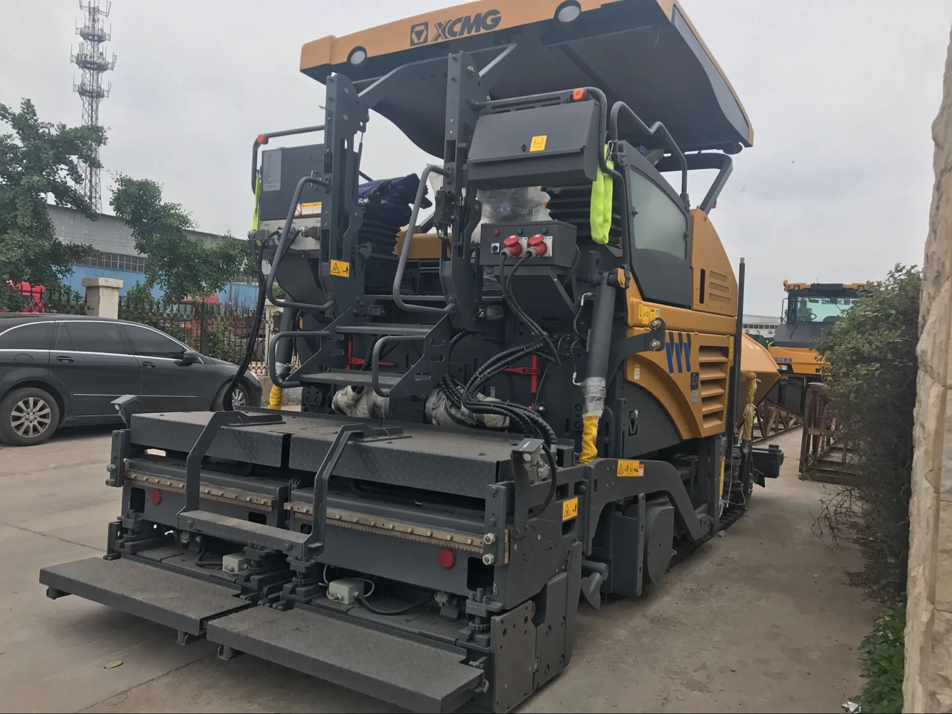 RP603 6m Asphalt Road Paver Machine Small Paver Price