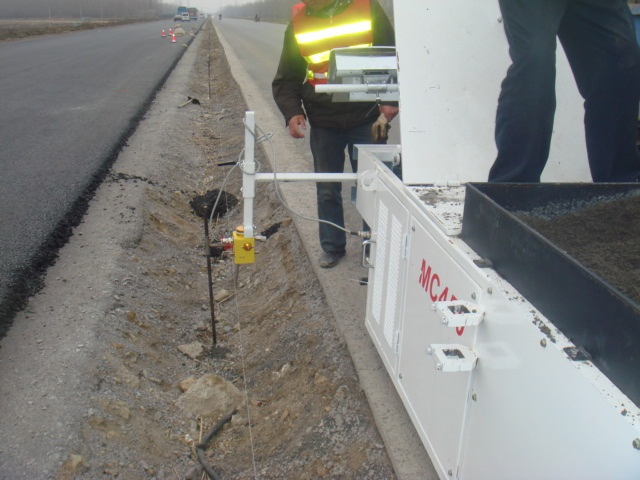 Automatic Concrete Curb Slipform Paver Mc450 for Road Kerb and Gutter