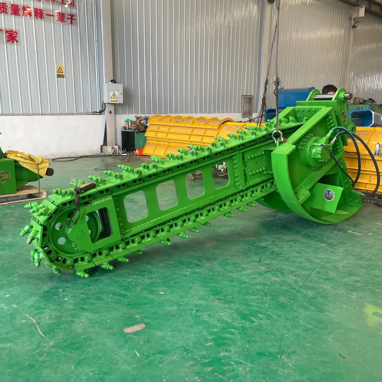 Hydraulic Trencher with Chain Saw Ditching Trenching Machine Excavator Rock Trencher