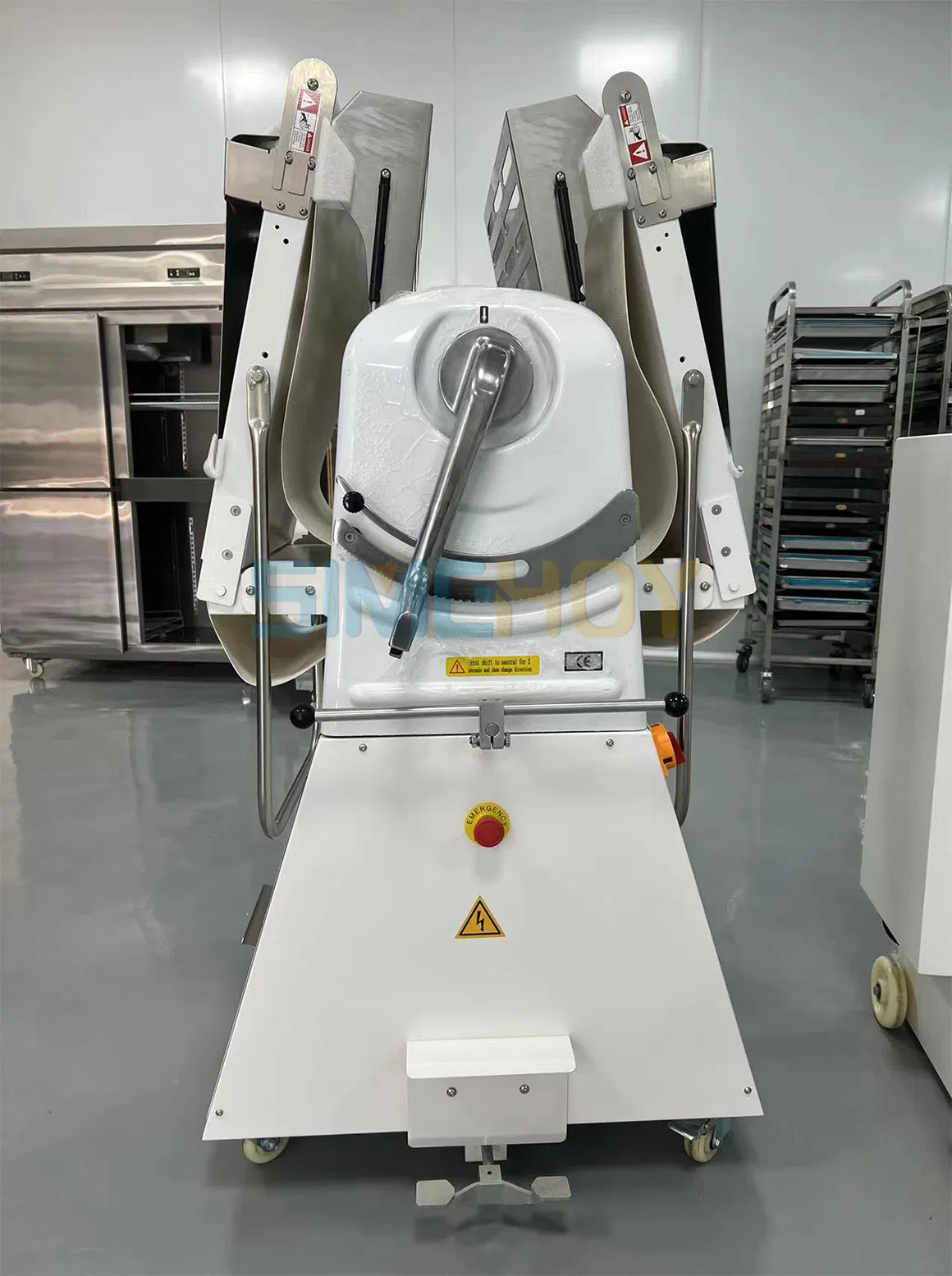 European Vertical Commercial Bakery Manual Puff Pastry Roller Dough Sheeter