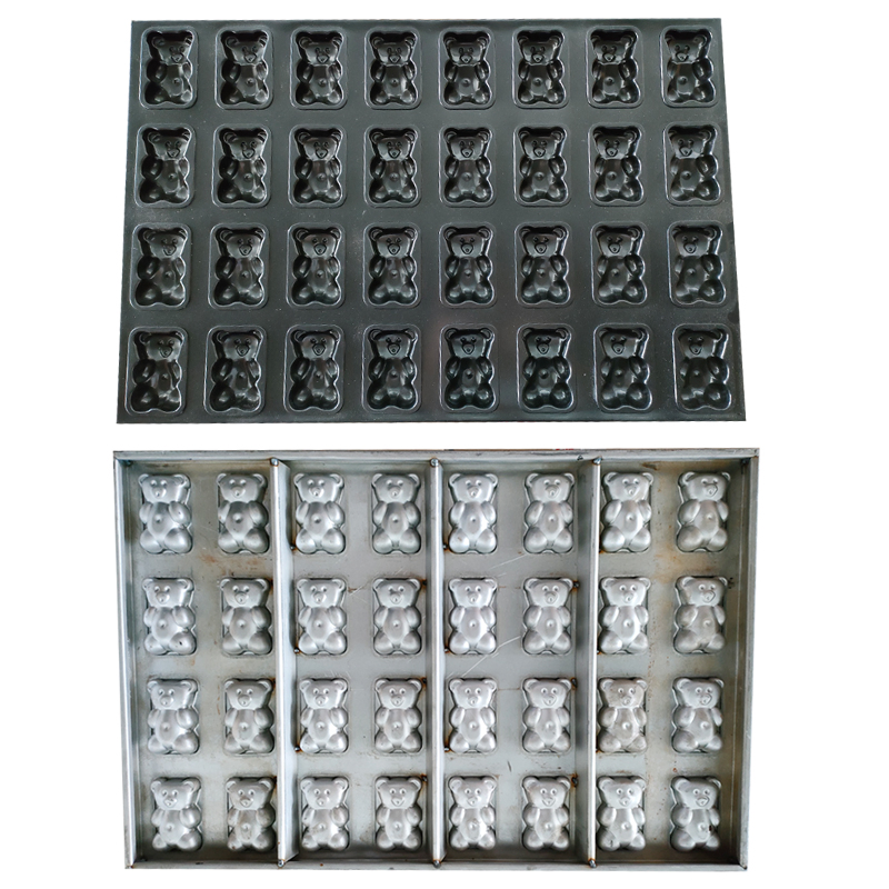 Custom ODM&OEM Bear Paw Shape Industry Cup Tray Non Stick Mini Muffin Cupcake Baking Oven Tray