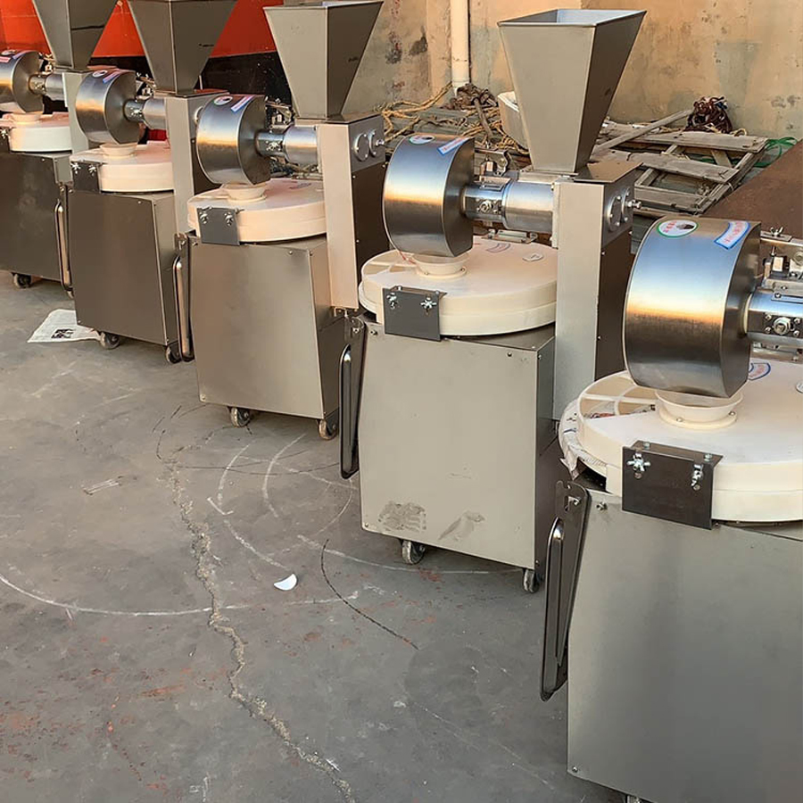 Bakery Equipment Industrial Dough Divider Rounder Bakery Dough Divider