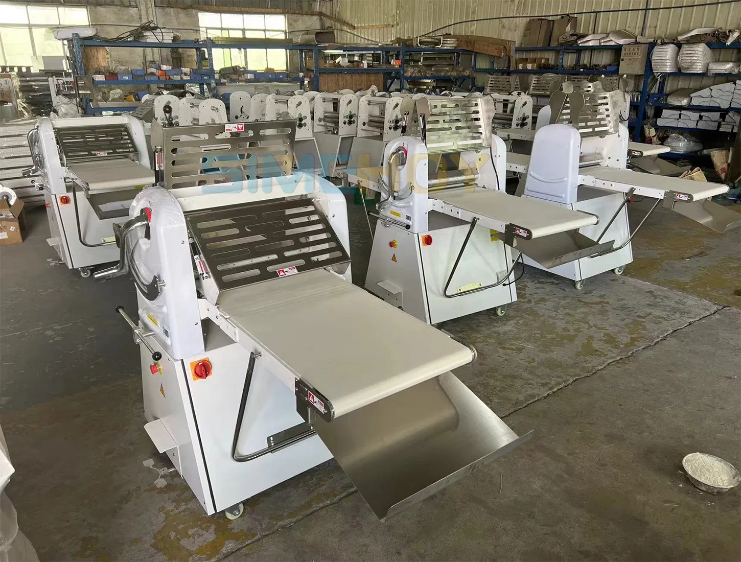 European Vertical Commercial Bakery Manual Puff Pastry Roller Dough Sheeter