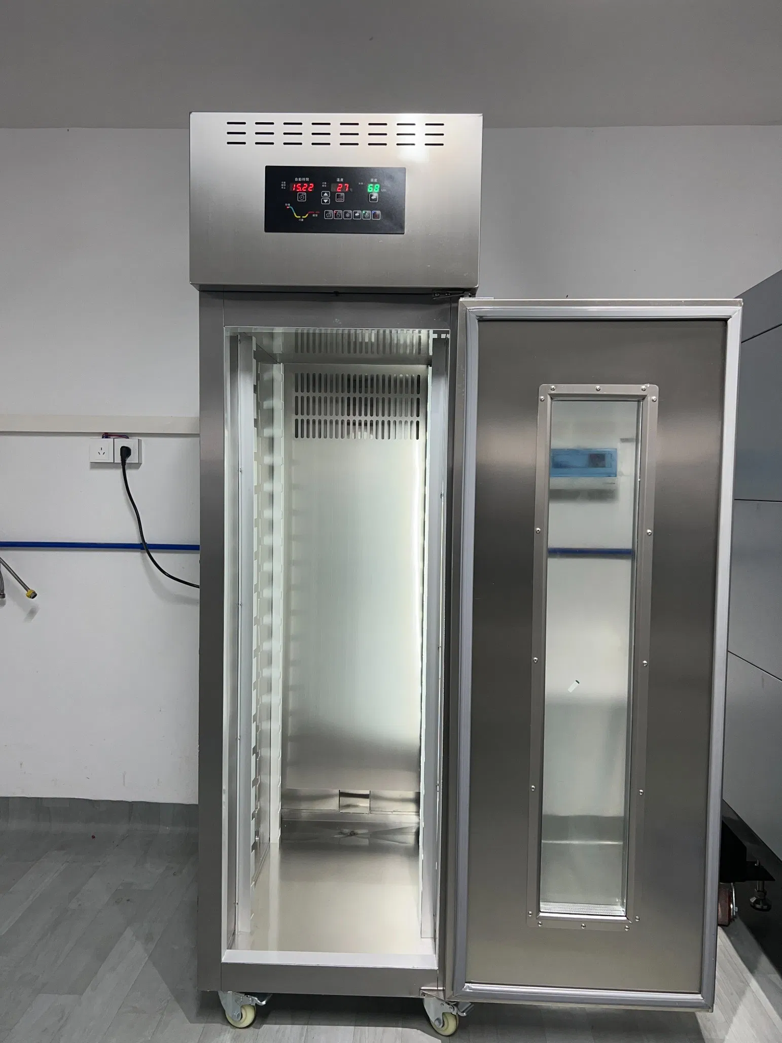 18 Trays Fully Automatic Intelligent Proofing Cabinet for Dough, Bread, and Yogurt Fermentation, with Temperature Control From -15 to 40 Degrees Celsius