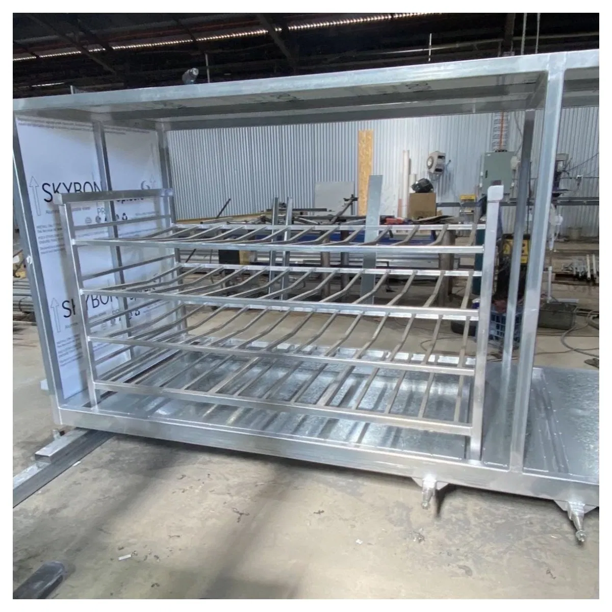 Innovative Cooling Rack for Grape Transport and Storage Solutions