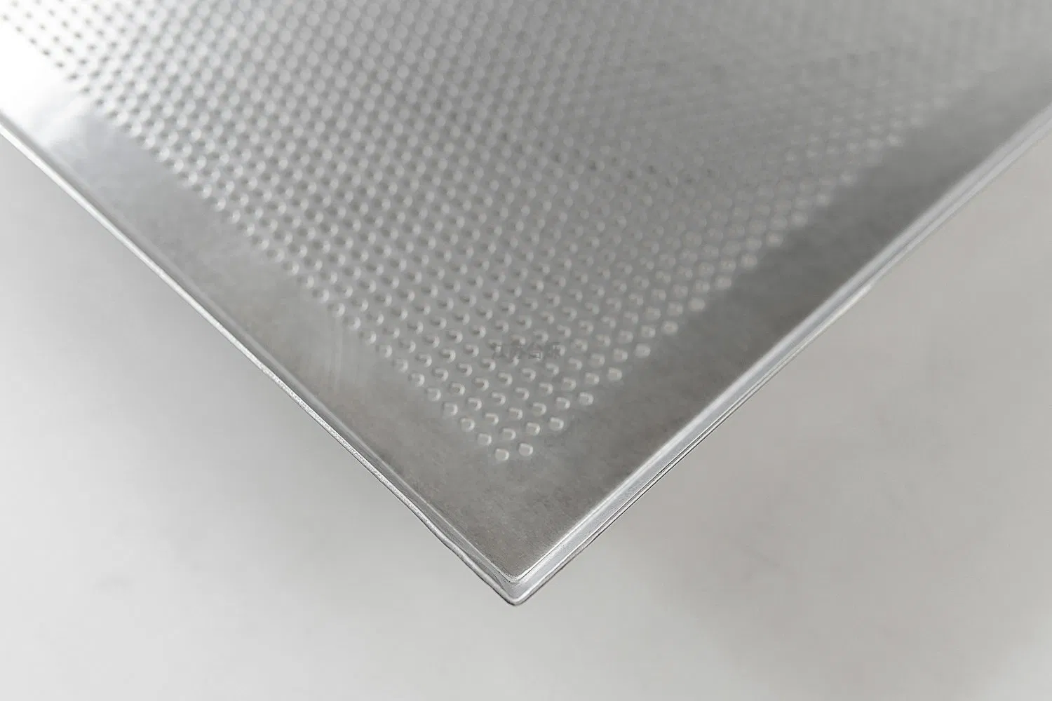 High Quality Sharp Corner Perforated Mold Aluminum Alloy Flat Sheet Baking Tray
