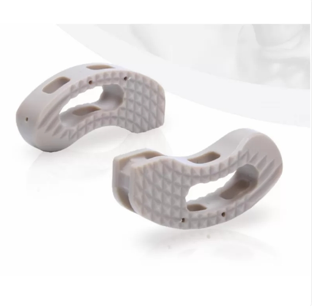 Kidney-Shaped Interbody Fusion Cage for Lumbar Spine