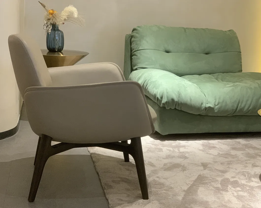 China Fiberglass Public Area Reception Accent Iconic Leather Chair with Solid Wood Base