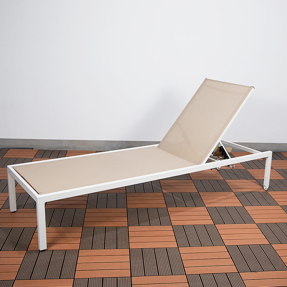 Outdoor Sun Lounger Detail 3