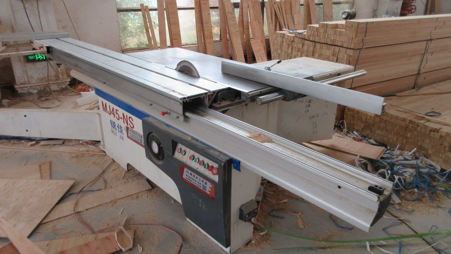 Precision Sawing Machine