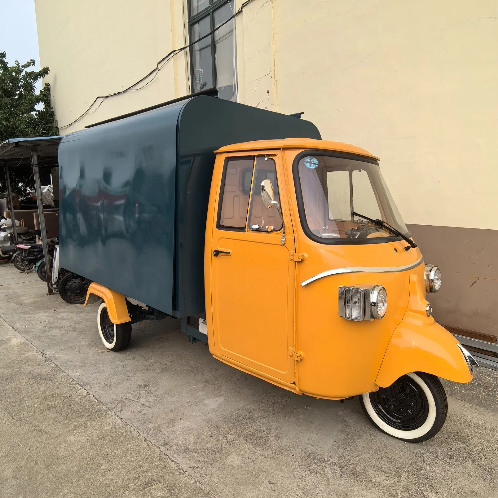 Mobile Pizza Ice Cream Three Wheel Electric Tricycle Catering Kiosk Coffee Cocktail Snack Beer Juice Bar Piaggio Ape Fast Food Cart Trailer Truck