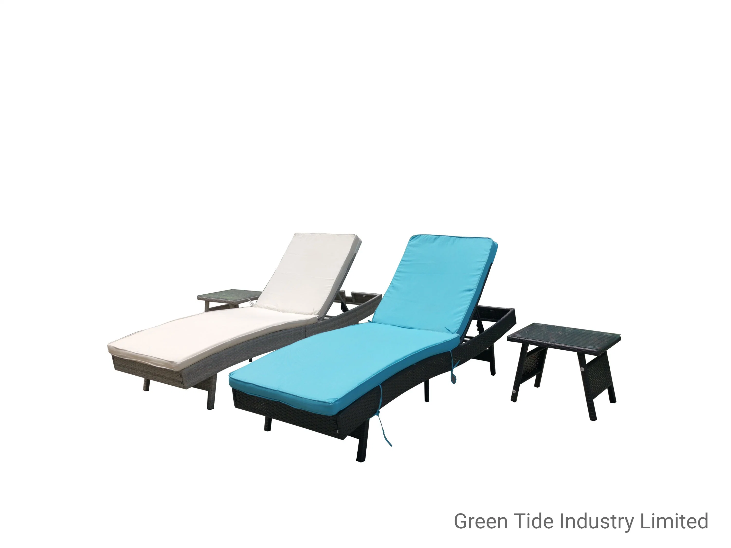 Luxurious Outdoor Rattan Wicker Daybed for Ultimate Relaxation