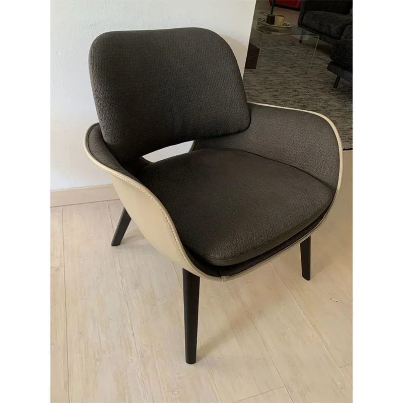 China Fiberglass Public Area Reception Accent Iconic Leather Chair with Solid Wood Base