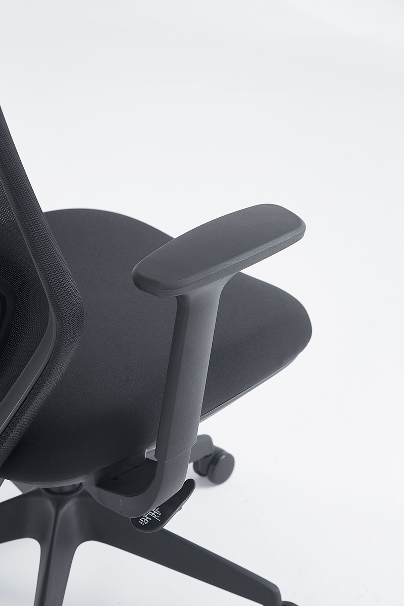 Foshan High-end Modern Executive Rotating Office Chair With Adjustable Cotton Lumbar Support