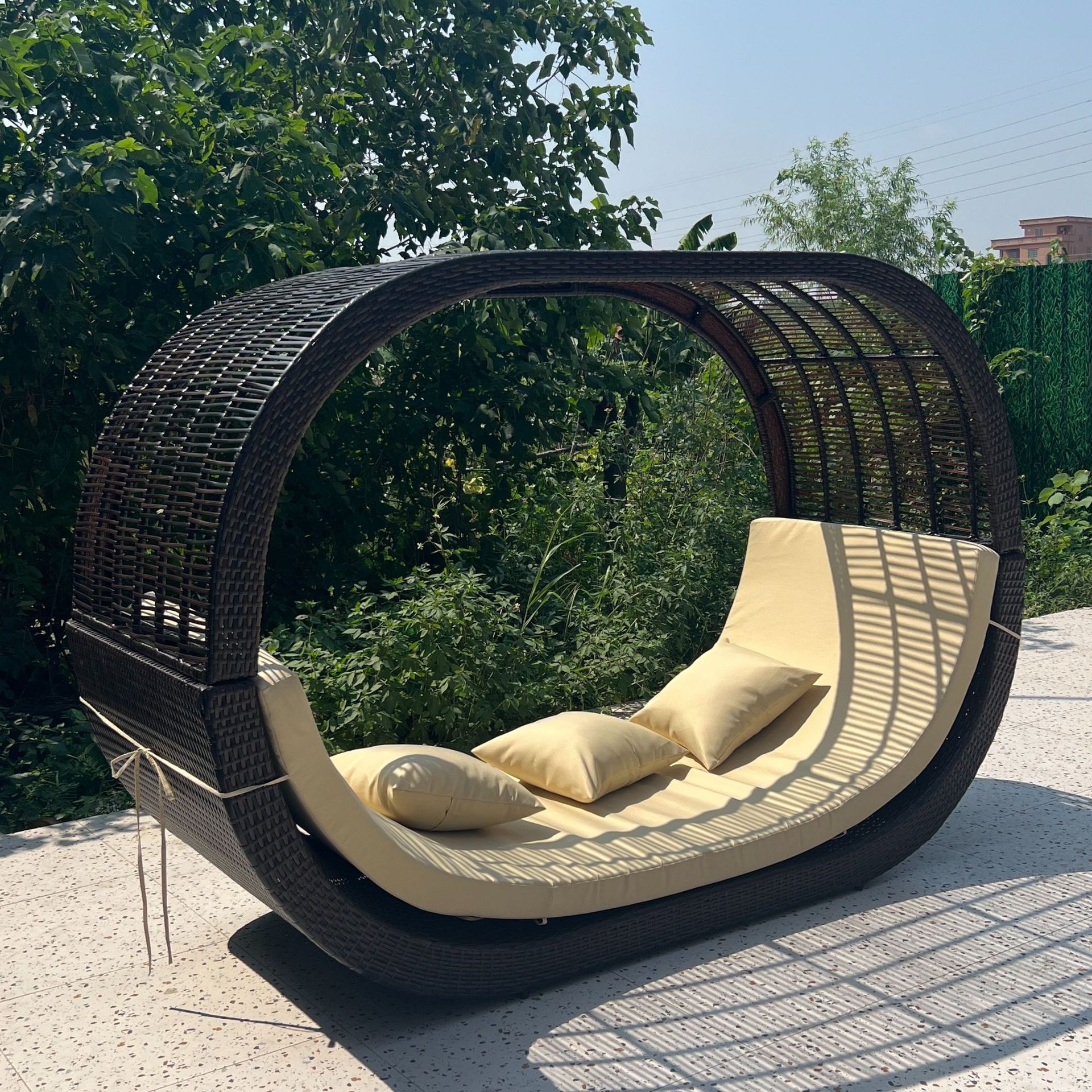 Y430 Durable All-weather Rattan Chaise Longue With Canopy for Outdoor Patio Backyard Spa Comfortable Pool Reclining Chair