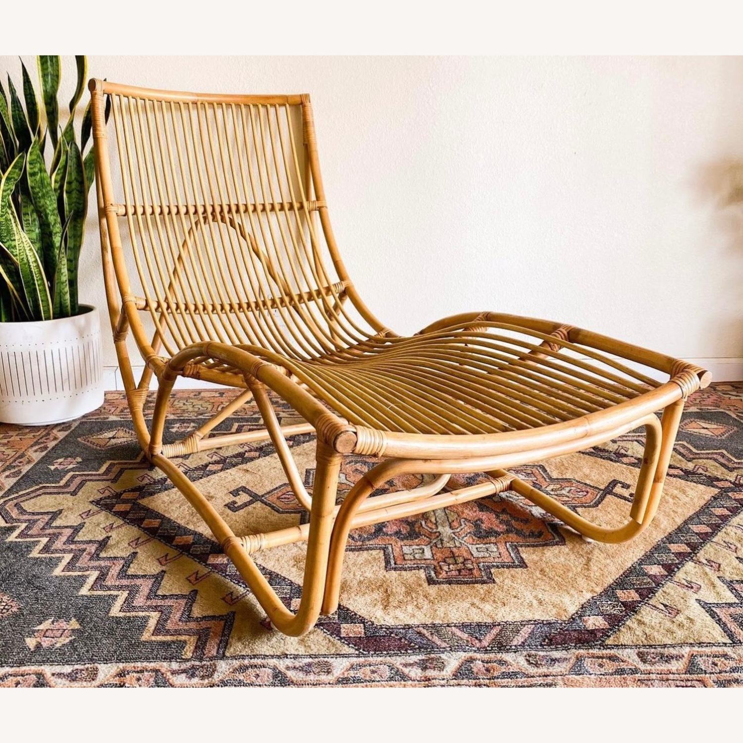 Hot Selling Eco-friendly Rattan Chaise Longue of Asian Inspiration Rattan Furniture Outdoor Armchair Made in Vietnam